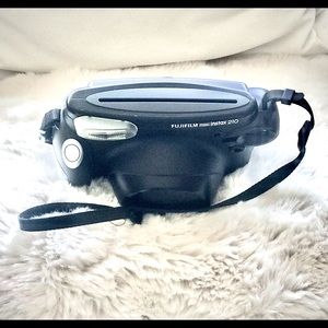 Fujifilm Instant Camera-Instax 210